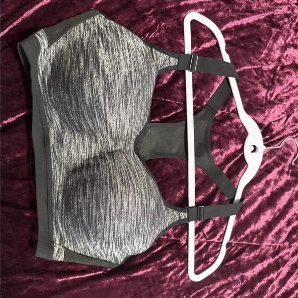 Seamless Space-Dye Racerback Sports Bra - Gray